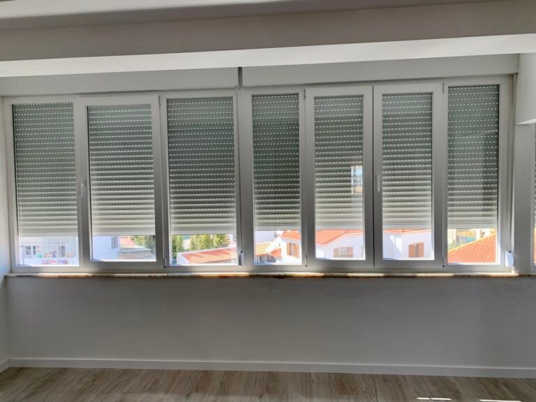 Obra de caixilharia em PVC da Windoor no sotavento algarvio