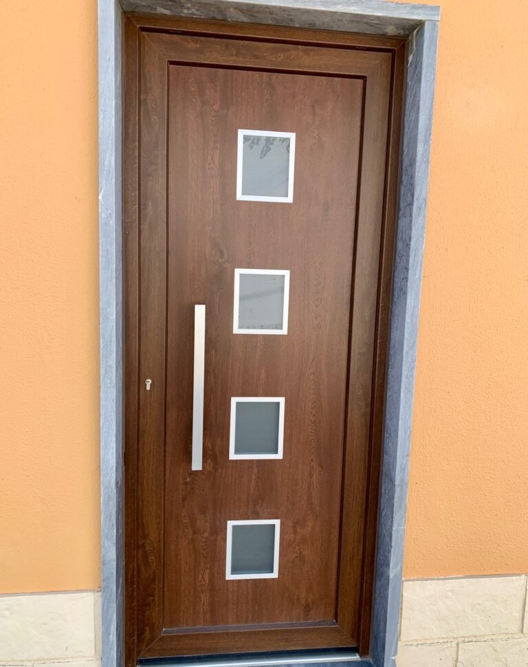 Obra de caixilharia em PVC da Windoor no sotavento algarvio