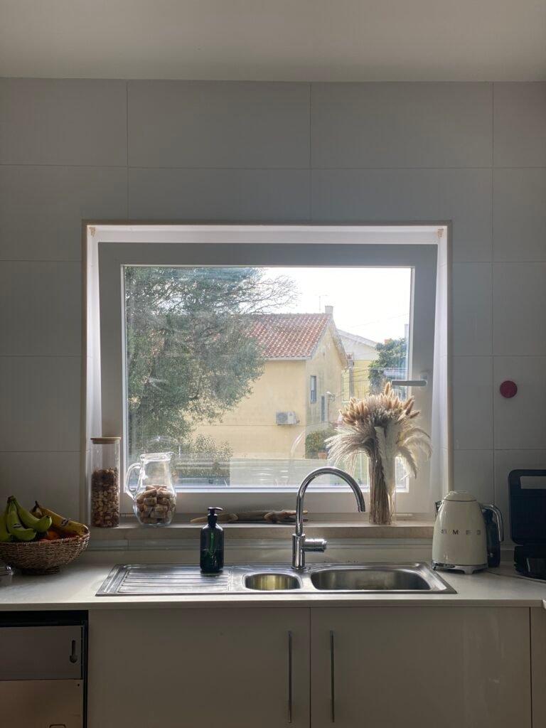 Obra de caixilharia em PVC da Windoor no sotavento algarvio